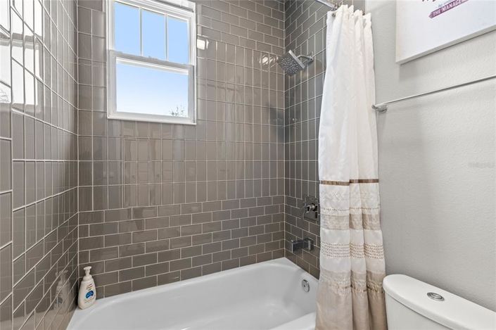 Image No.20-5 Bed House for sale