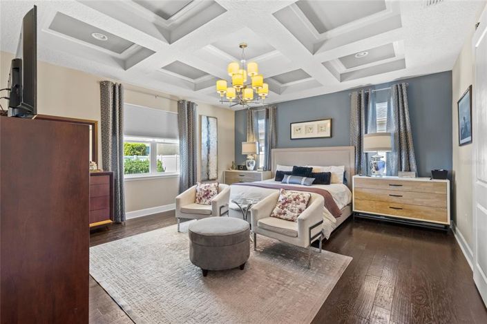 Image No.9-5 Bed House for sale