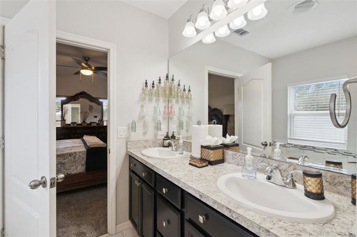 Image No.22-4 Bed House for sale