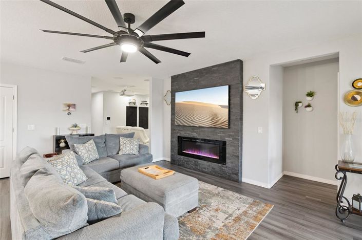 Image No.3-4 Bed House for sale