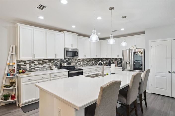 Image No.9-4 Bed House for sale