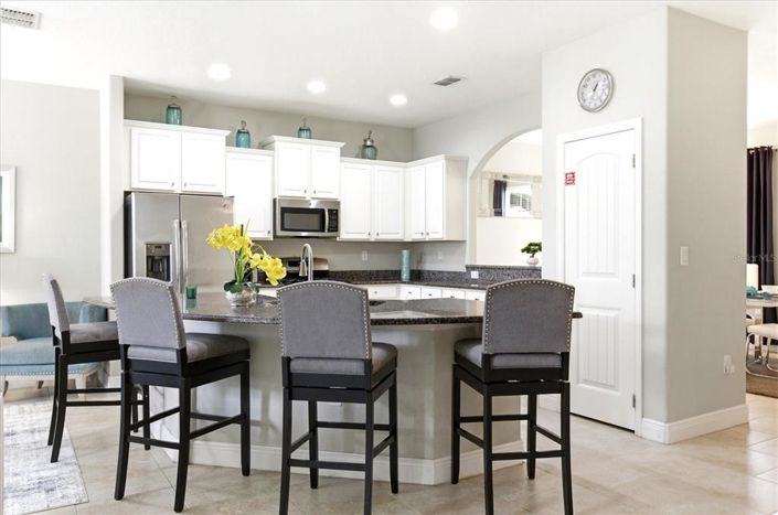 Image No.10-6 Bed House for sale