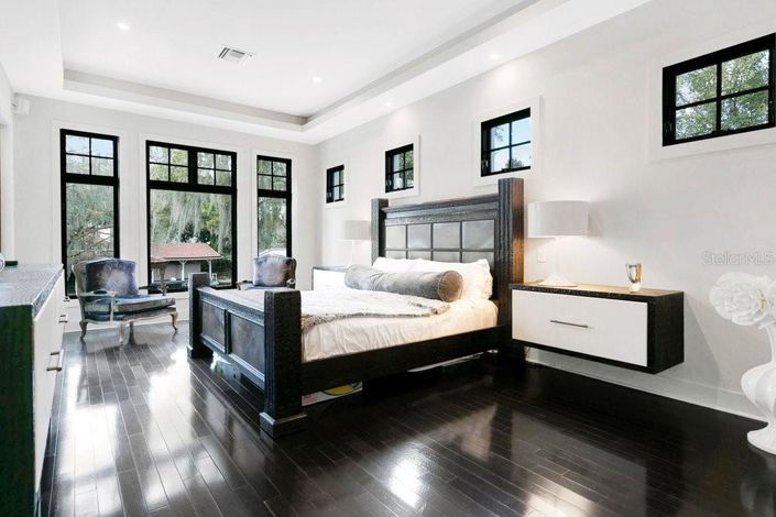 Image No.19-4 Bed House for sale