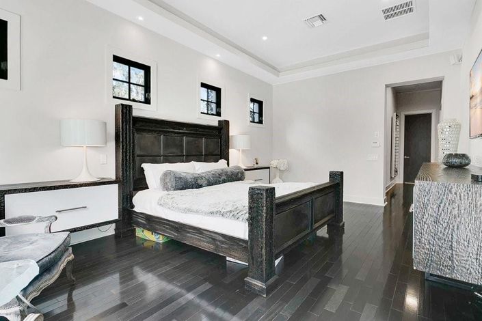 Image No.21-4 Bed House for sale