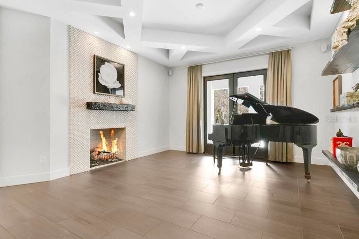 Image No.7-4 Bed House for sale