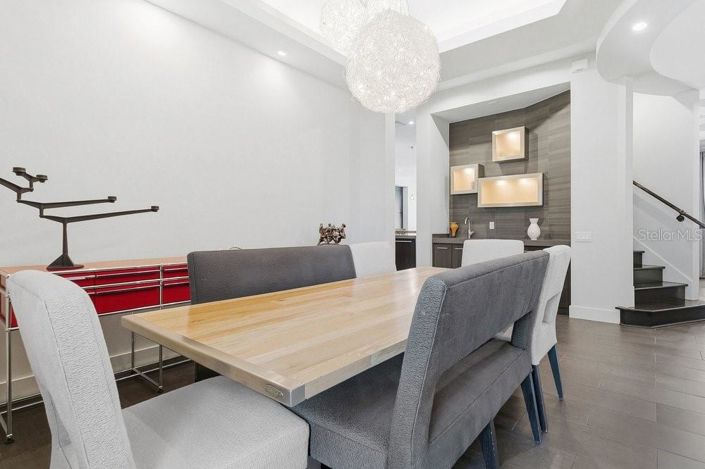 Image No.9-4 Bed House for sale