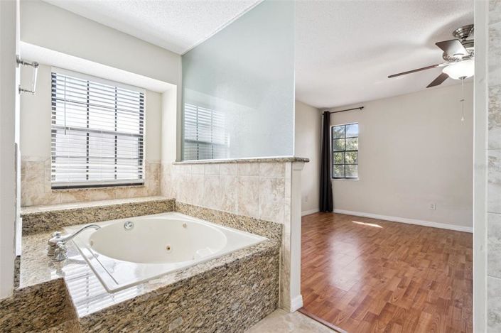 Image No.17-3 Bed Townhouse for sale