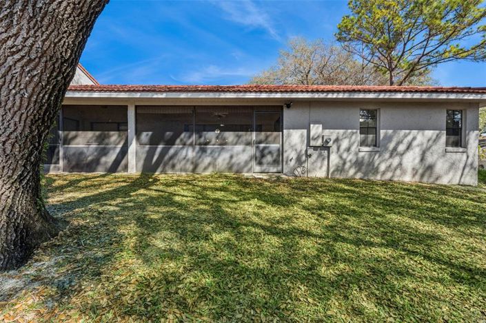 Image No.22-3 Bed Townhouse for sale