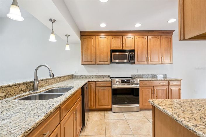 Image No.8-3 Bed Townhouse for sale