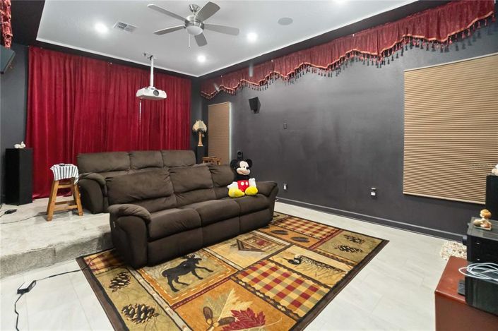 Image No.20-4 Bed House for sale