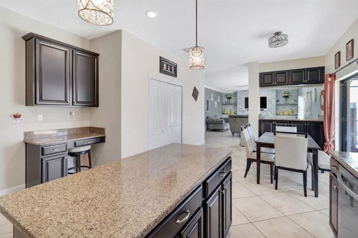 Image No.13-5 Bed House for sale