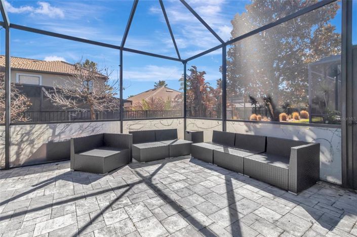 Image No.35-5 Bed House for sale