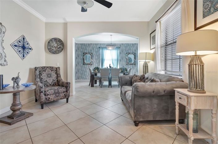 Image No.6-5 Bed House for sale