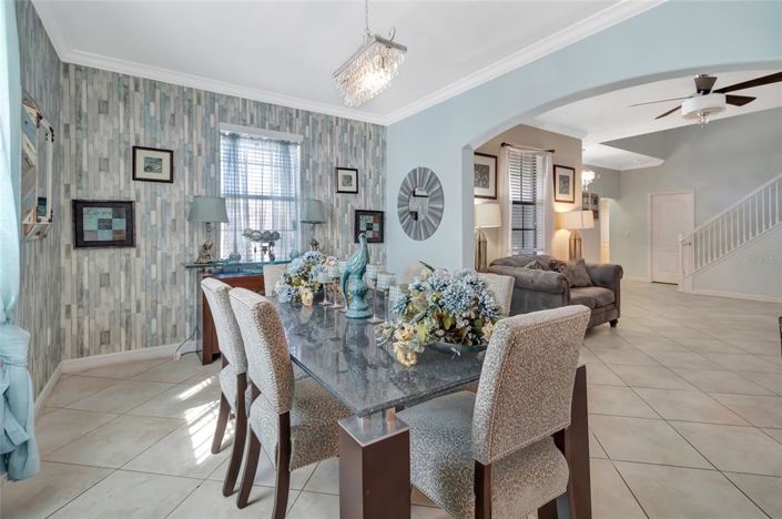 Image No.7-5 Bed House for sale