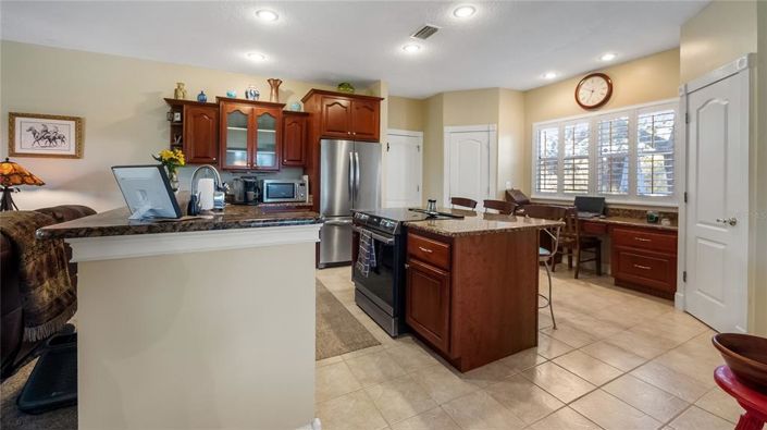 Image No.15-3 Bed House for sale