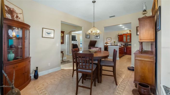 Image No.8-3 Bed House for sale