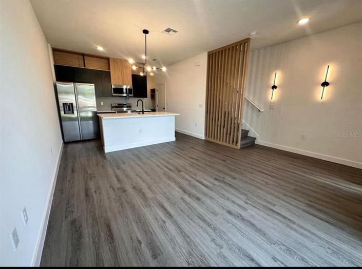 Image No.5-3 Bed Townhouse for sale