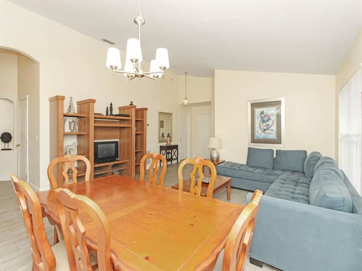 Image No.20-4 Bed House for sale