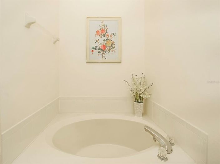 Image No.35-4 Bed House for sale