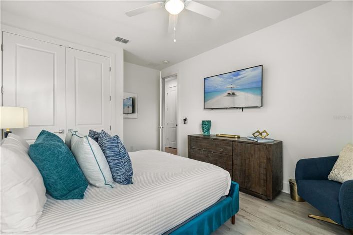 Image No.24-6 Bed House for sale