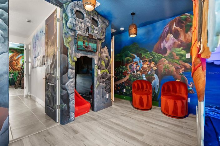 Image No.29-6 Bed House for sale