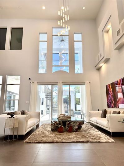 Image No.10-5 Bed House for sale