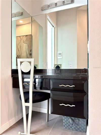 Image No.15-5 Bed House for sale