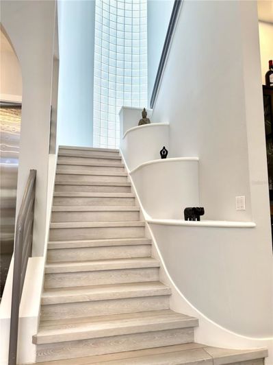 Image No.4-5 Bed House for sale