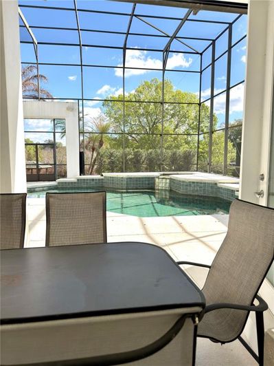 Image No.40-5 Bed House for sale