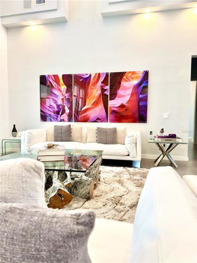 Image No.5-5 Bed House for sale