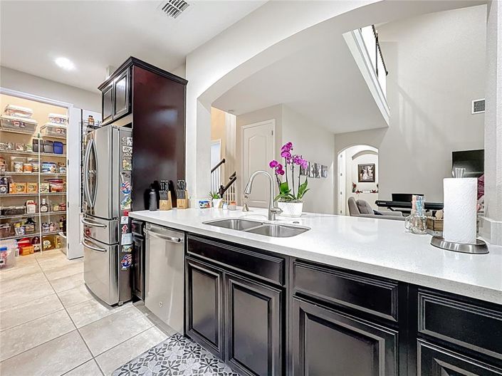 Image No.24-4 Bed House for sale