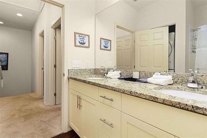 Image No.26-3 Bed Townhouse for sale