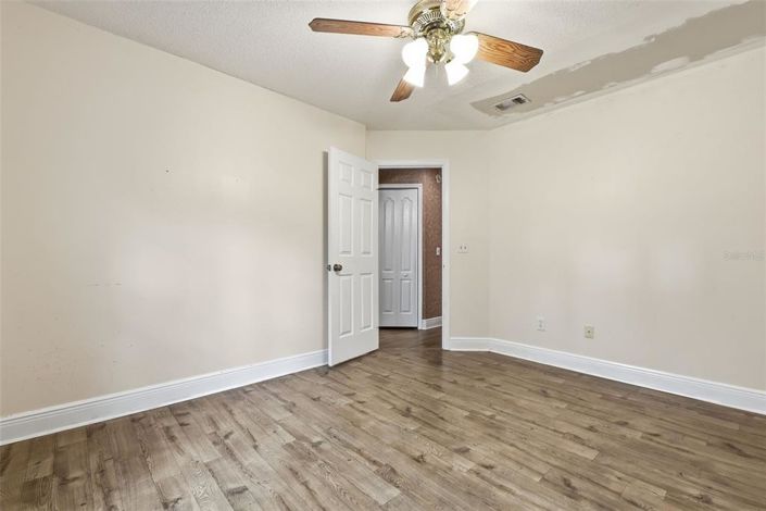 Image No.23-3 Bed House for sale