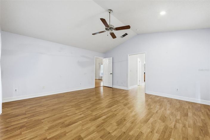 Image No.27-3 Bed House for sale