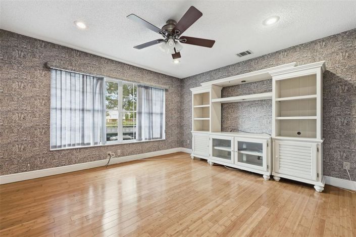 Image No.3-3 Bed House for sale