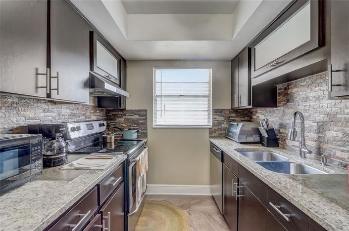 Image No.14-3 Bed House for sale