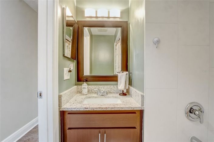 Image No.19-3 Bed House for sale