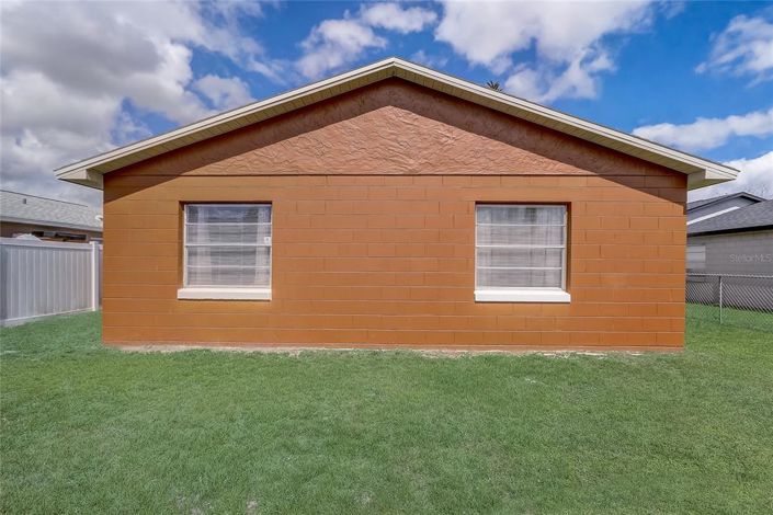 Image No.28-3 Bed House for sale