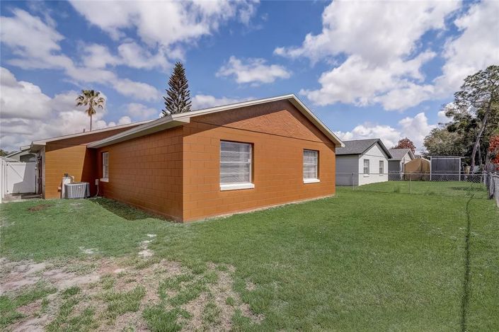 Image No.29-3 Bed House for sale