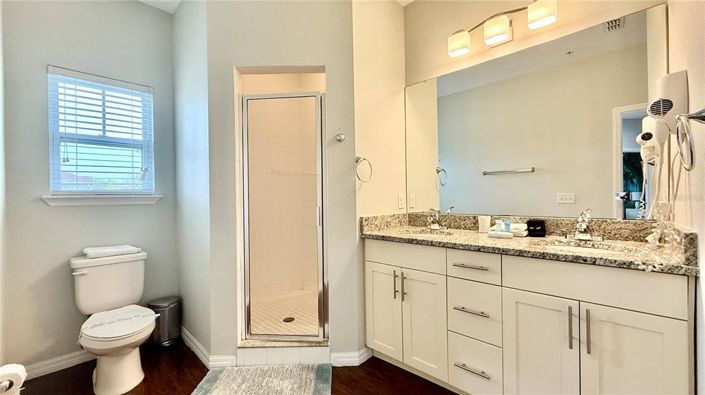 Image No.22-4 Bed Townhouse for sale