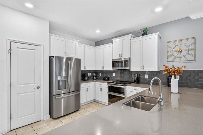 Image No.10-9 Bed House for sale