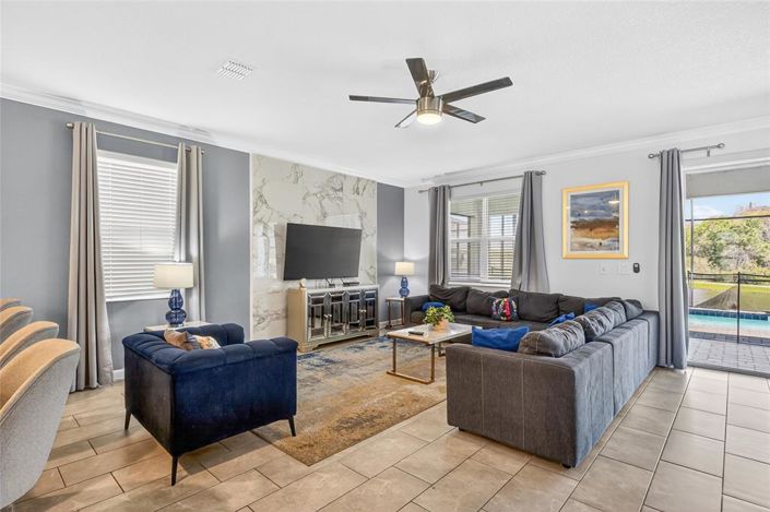 Image No.11-9 Bed House for sale