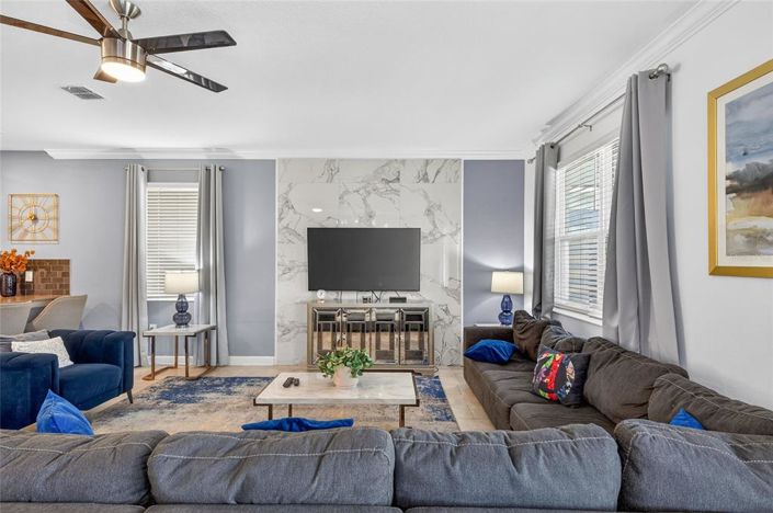 Image No.13-9 Bed House for sale