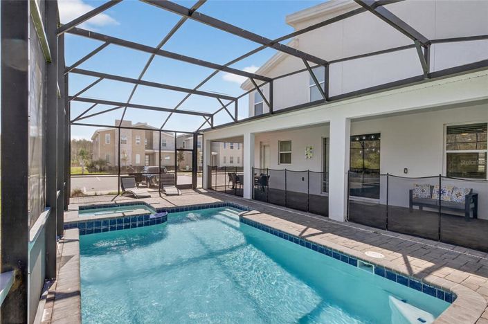 Image No.25-9 Bed House for sale