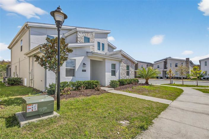 Image No.5-9 Bed House for sale