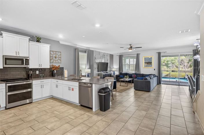 Image No.8-9 Bed House for sale