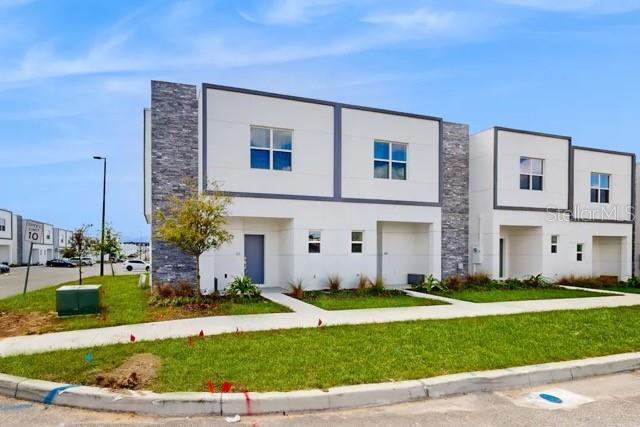 Image No.2-5 Bed Townhouse for sale