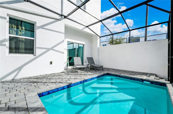 Image No.25-5 Bed Townhouse for sale