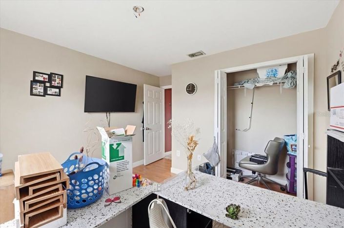 Image No.10-3 Bed House for sale