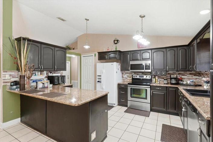 Image No.5-3 Bed House for sale